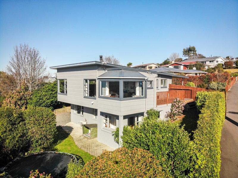 64 Gilkison Street, Halfway Bush, Dunedin - Carousel 1