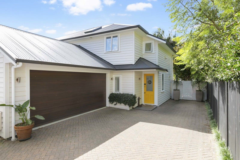 8A Rautara Street, Orakei, Auckland - Carousel 1