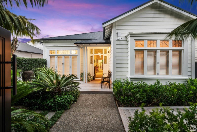 11 Ruapehu Street, Mount Eden, Auckland - Carousel 2
