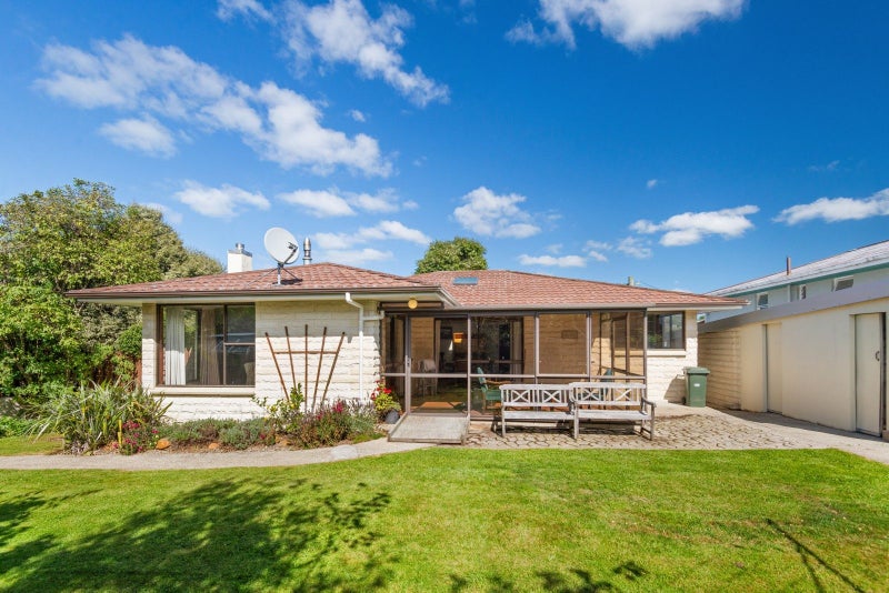 2 Glendale Crescent, Holmes Hill, Oamaru - Carousel 1