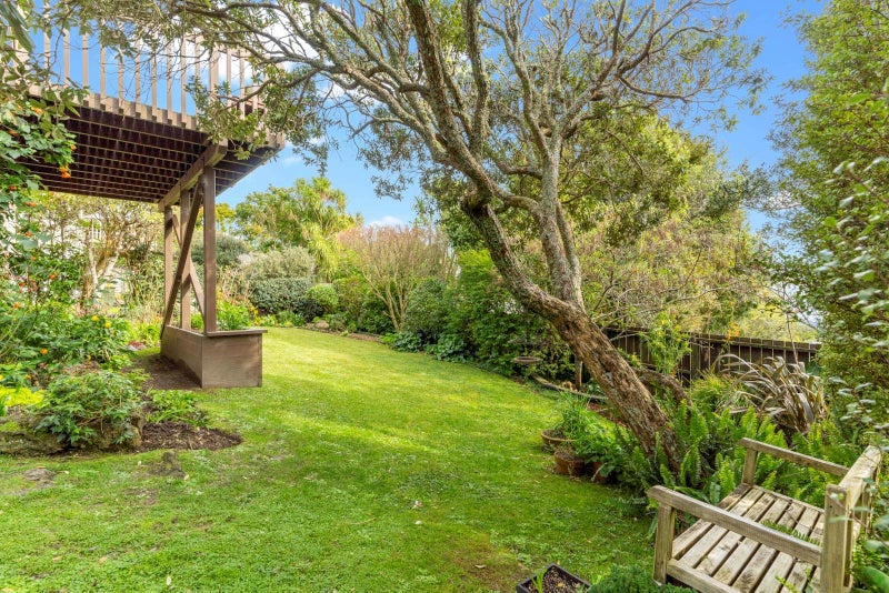 2/34 Shanaway Rise, Hillcrest, Auckland - Carousel 2