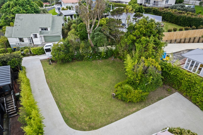 16A Coroglen Avenue, Birkenhead, Auckland - Carousel 1