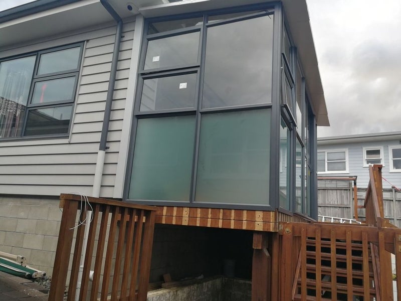 16 Velma Road, Hillcrest, Auckland - Carousel 1