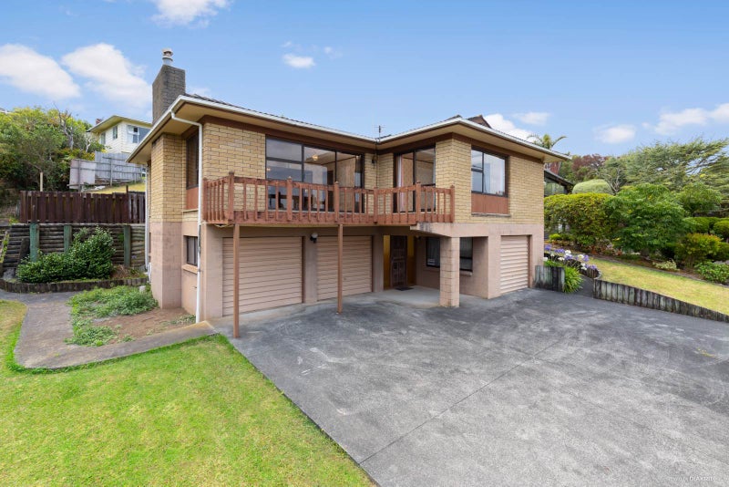 6 William Donnelly Terrace, Lynfield, Auckland - Carousel 1