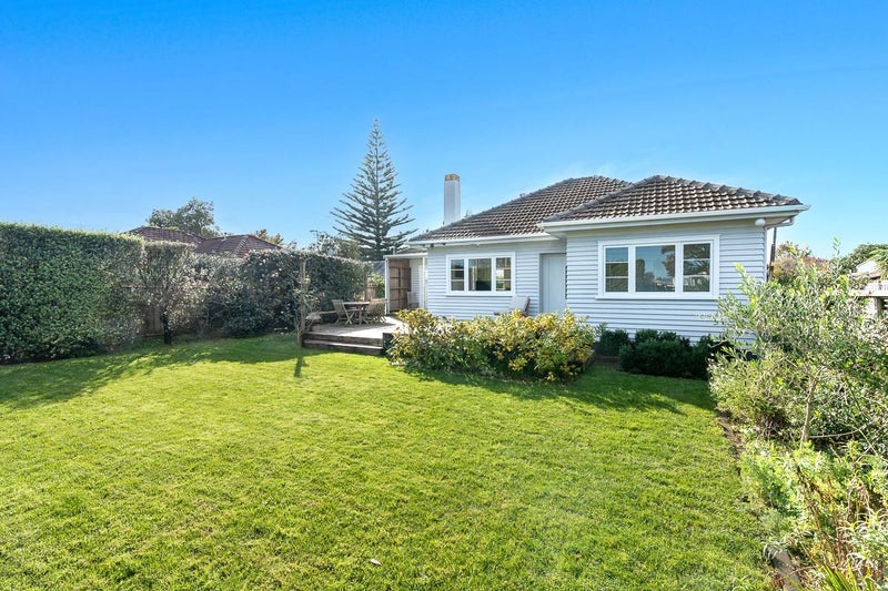 14A Galloway Street, Hamilton East, Hamilton - Carousel 1