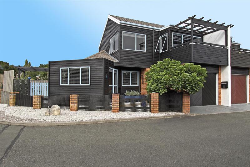 12 Highgrove Way, The Wood, Nelson - Carousel 1