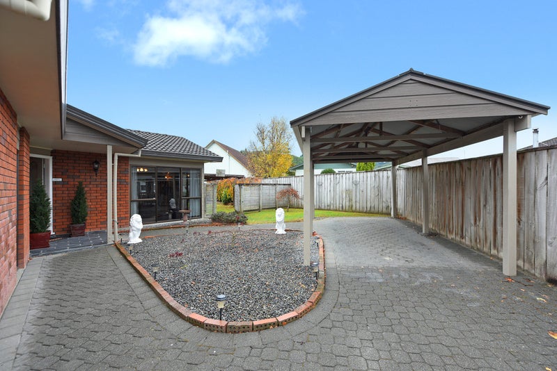 27 Memphis Grove, Totara Park, Upper Hutt - Carousel 18