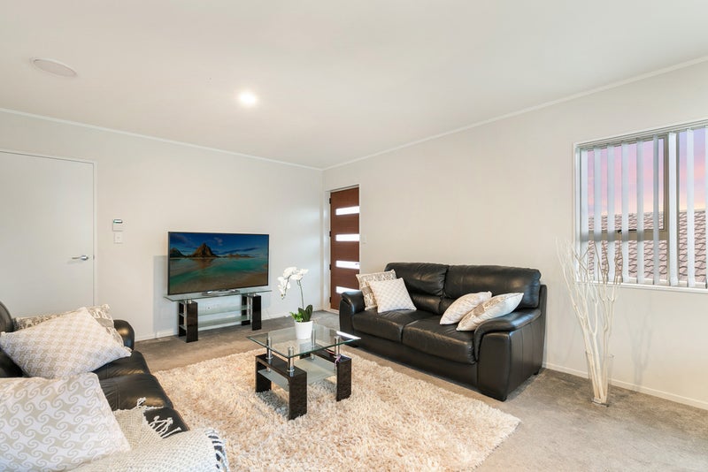 1/11 Kopara Place, Clendon Park, Auckland - Carousel 2