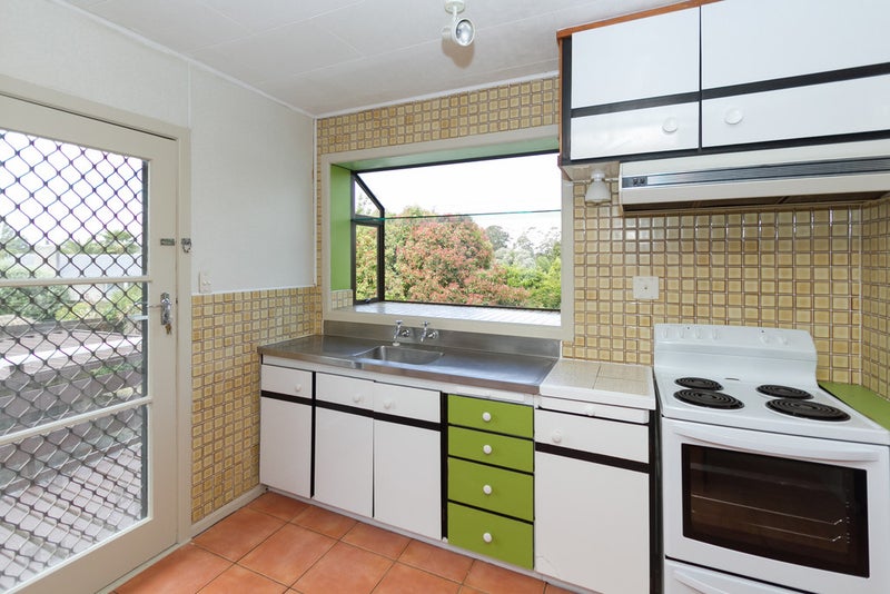 24 Garden Heights Avenue, Glenview, Hamilton - Carousel 2