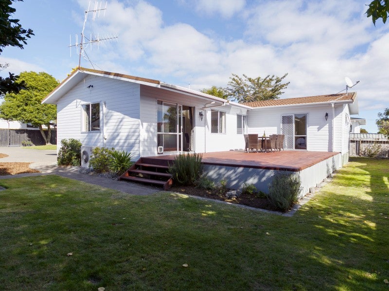 4 Newberry Place, Richmond Heights, Taupo - Carousel 1