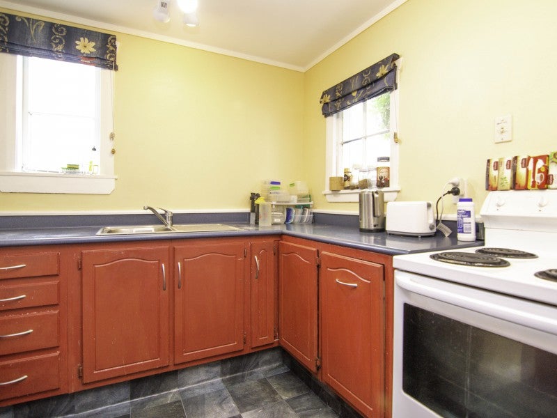 11 Wellesbourne Street, Palmerston North, Palmerston North - Carousel 2