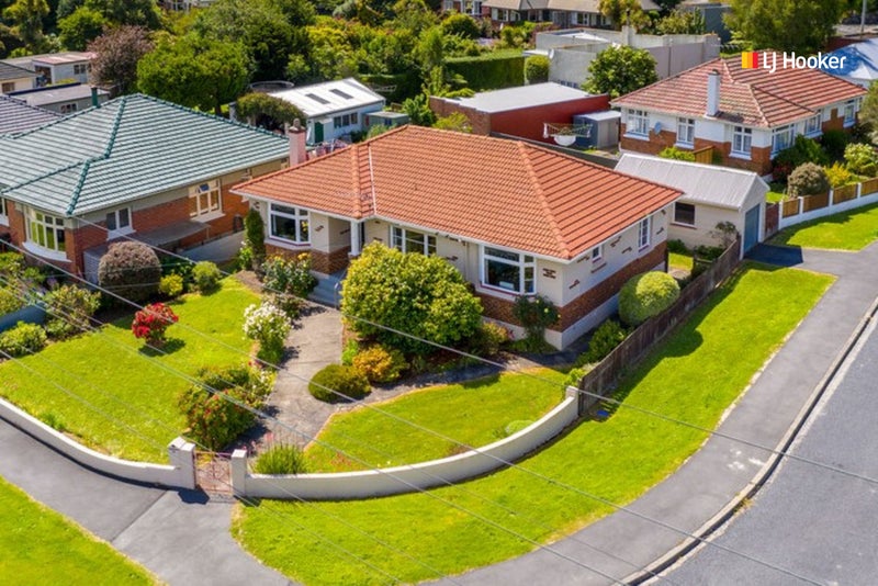 16 Somerville Street, Andersons Bay, Dunedin - Carousel 1
