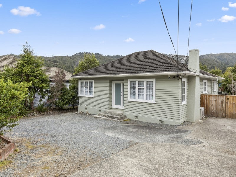 5 Kopara Grove, Stokes Valley, Lower Hutt - Carousel 20
