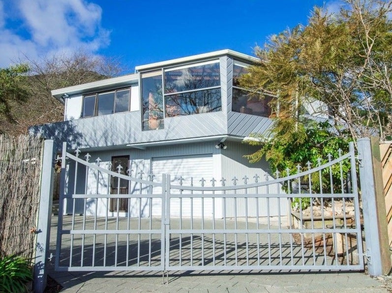21B Huia Street, Waikanae - Carousel 2