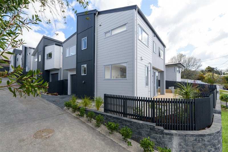30A Becroft Drive, Forrest Hill, Auckland - Carousel 2