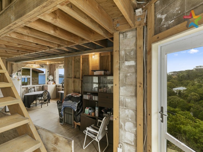 32 Akatea Road, Korokoro, Lower Hutt - Carousel 2