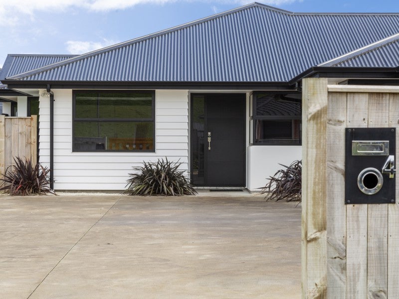 4 Ongarui Close, Whalers Gate, New Plymouth - Carousel 2