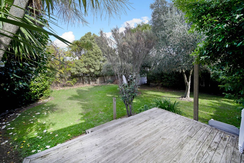 62 Wellington Street, Hamilton East, Hamilton - Carousel 2