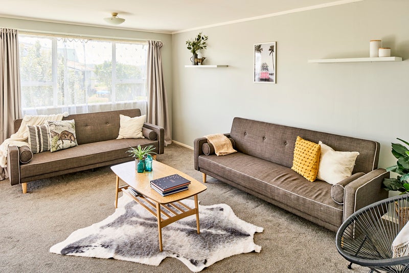 28A Colchester Crescent, Newlands, Wellington - Carousel 2