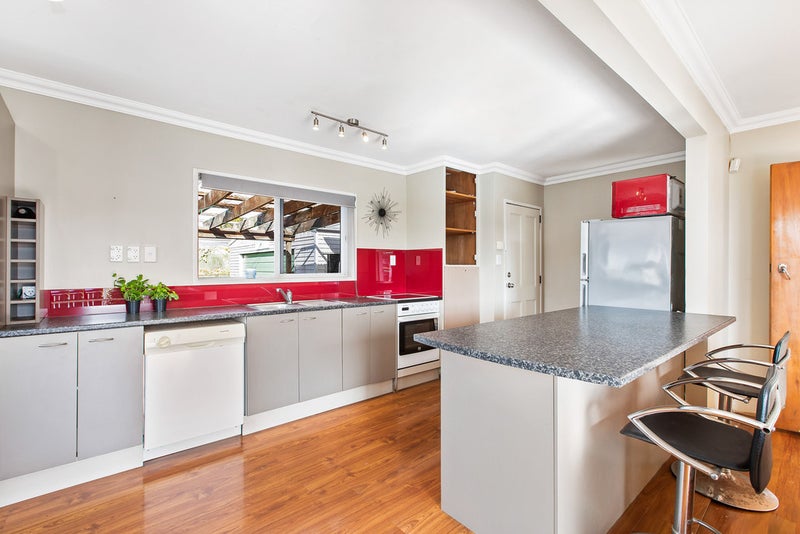 181 Beach Haven Road, Beach Haven, Auckland - Carousel 1