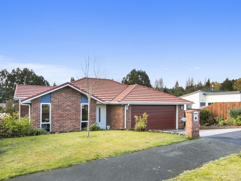 61 Grandvista Drive, Green Island, Dunedin - Carousel 1