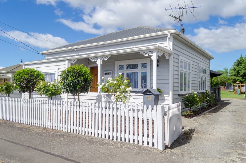 38 Kuripuni Street, Kuripuni, Masterton - Carousel 1