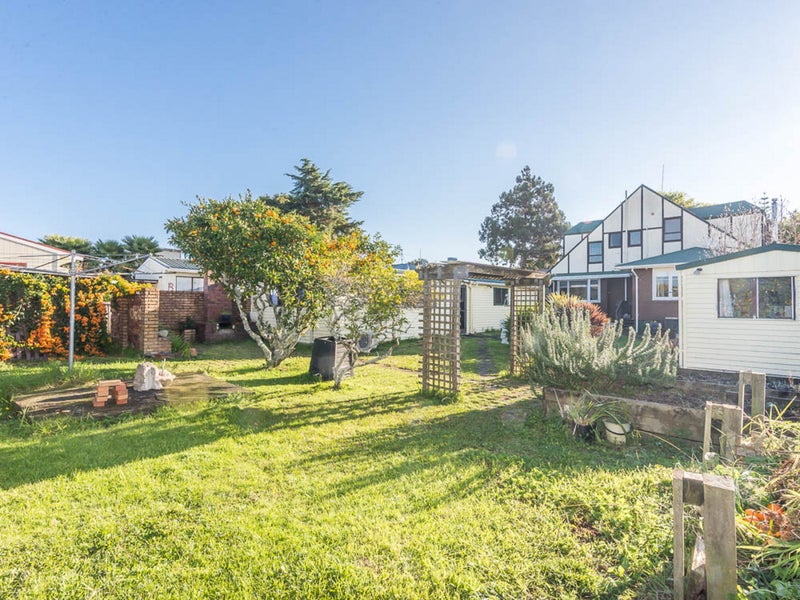 20 Barrys Road, Glendene, Auckland - Carousel 2