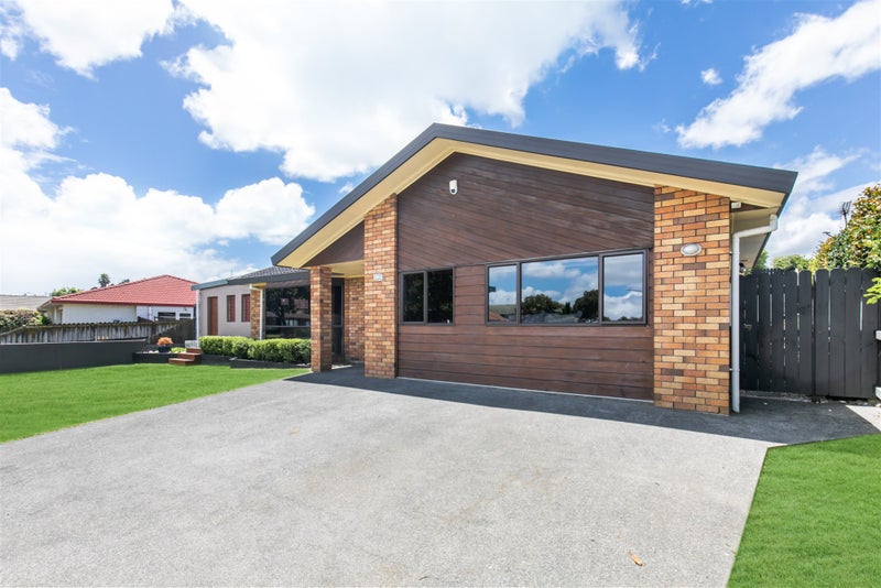 70 Golfland Drive, Golflands, Auckland - Carousel 2