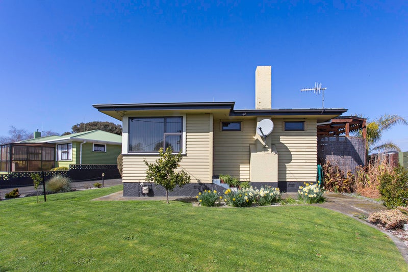 29 Tararua Terrace, Cloverlea, Palmerston North - Carousel 2