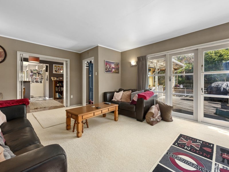 2A Pempsey Street, Silverstream, Upper Hutt - Carousel 2