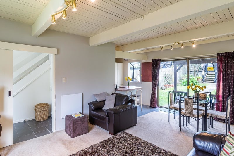 114 Akaroa Drive, Maupuia, Wellington - Carousel 1