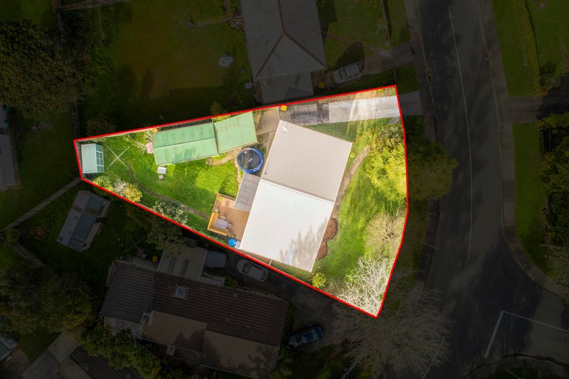 13 Pendlebury Street, Green Bay, Auckland - Carousel 24