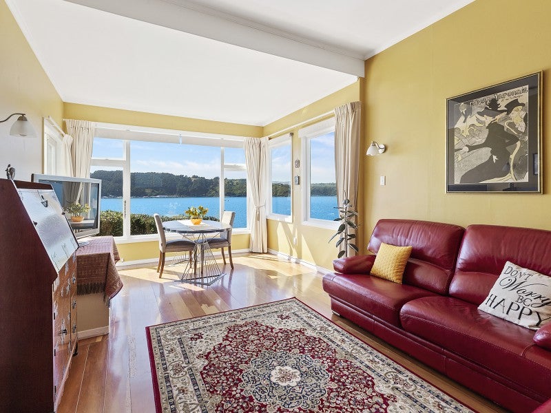 36 Evans Bay Parade, Roseneath, Wellington - Carousel 1