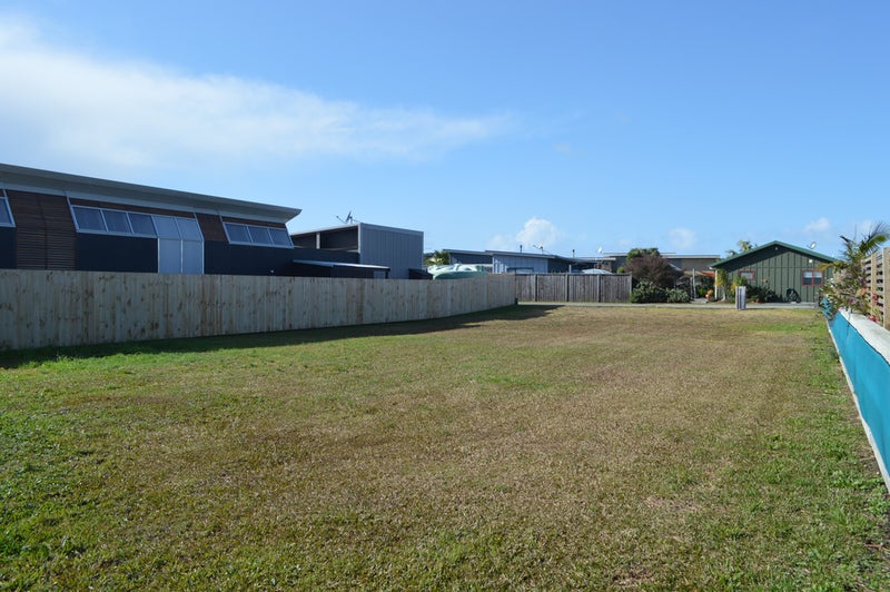 18 Seabreeze Road, Mangawhai Heads, Mangawhai - Carousel 1