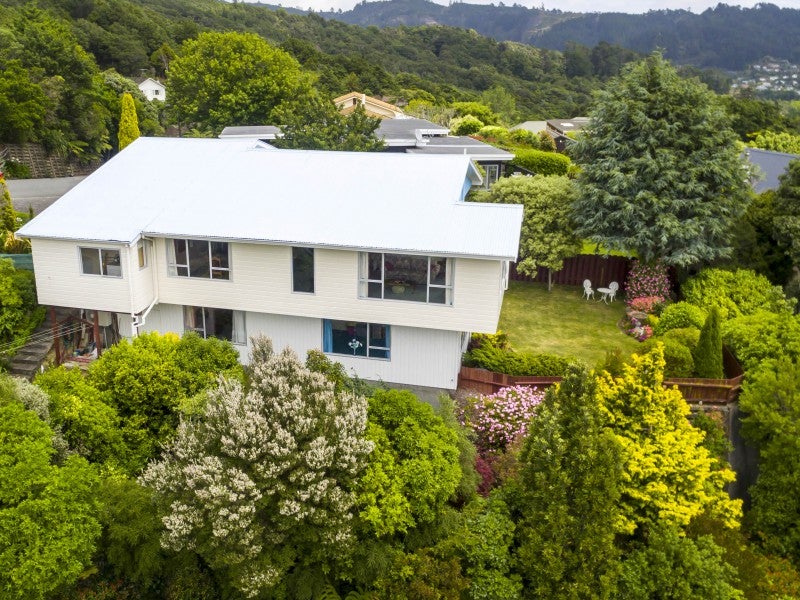 11 Arundel Grove, Silverstream, Upper Hutt - Carousel 2