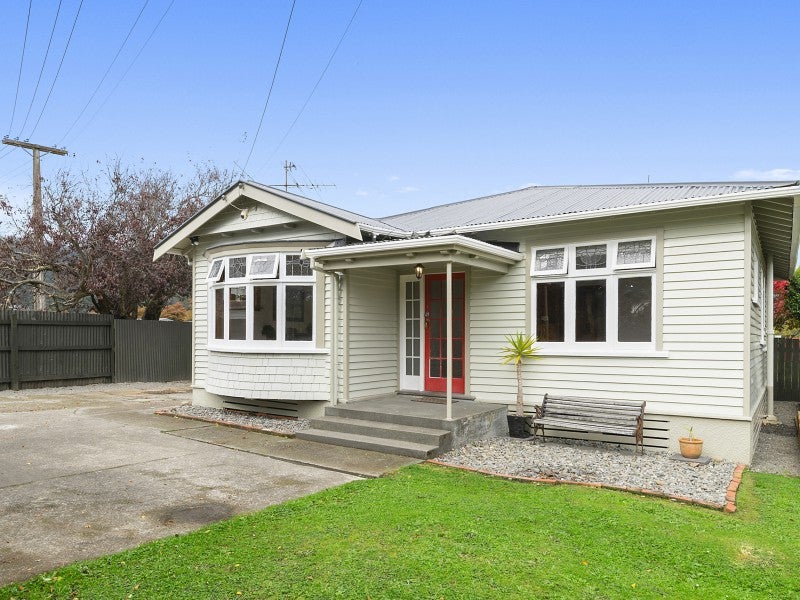 2A Harris Street, Naenae, Lower Hutt - Carousel 1