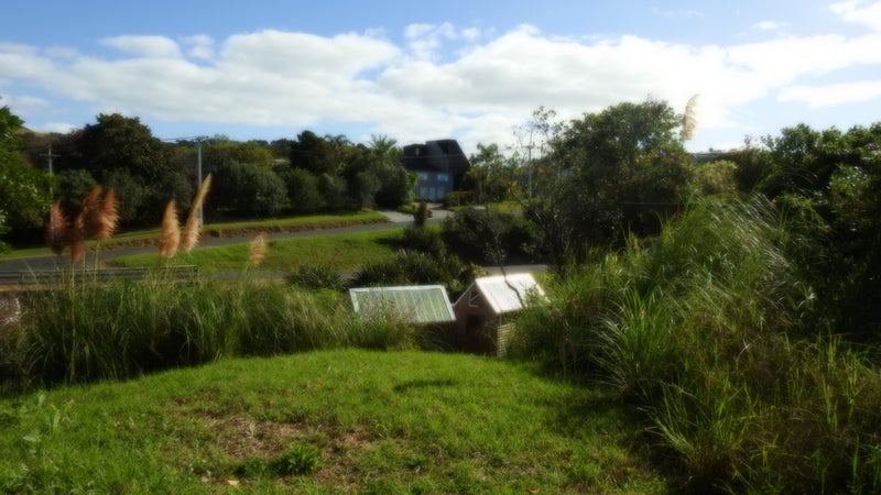 22 Weka Road, Oneroa, Waiheke Island - Carousel 1