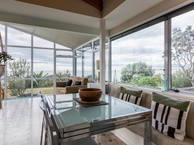 18 Gill Road, Bay View, Napier - Carousel 2