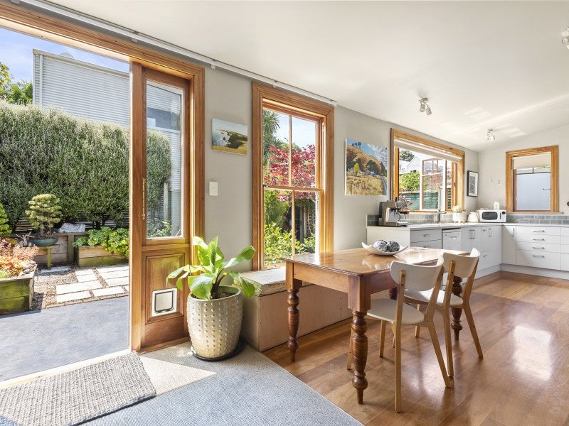 12 Palm Grove, Berhampore, Wellington - Carousel 2