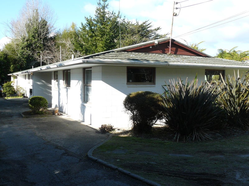 1/90 GRAND VUE ROAD, KAWAHA POINT, Rotorua - Carousel 2