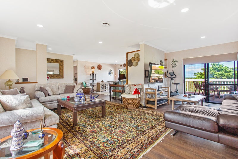 1 Ashland Place, Weymouth, Auckland - Carousel 1