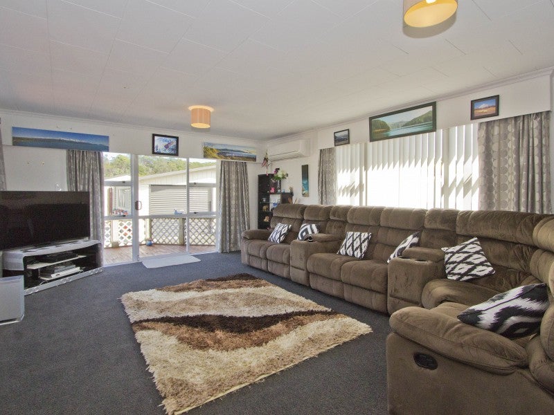 35 Wellington Road, Wainuiomata, Lower Hutt - Carousel 2