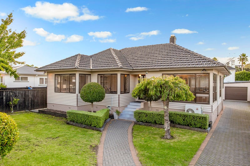 17 Eastern Beach Road, Eastern Beach, Auckland - Carousel 2