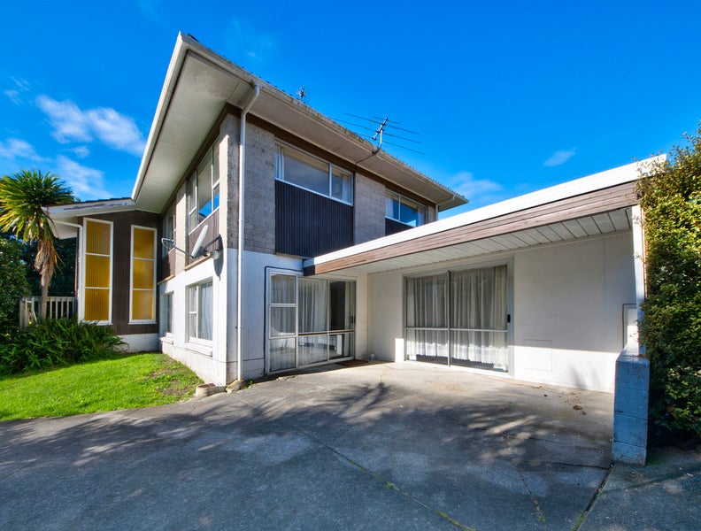 136 Godley Road, Green Bay, Auckland - Carousel 1