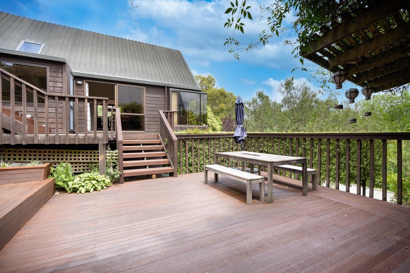 7 Shalamar Drive, Cashmere, Christchurch - Carousel 2