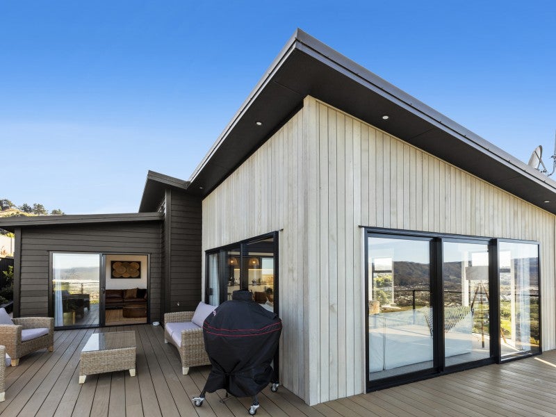 39 Meadowbank Drive, Belmont, Lower Hutt - Carousel 1