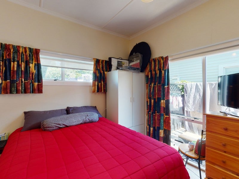 9 Burnham Street, Seatoun, Wellington - Carousel 19