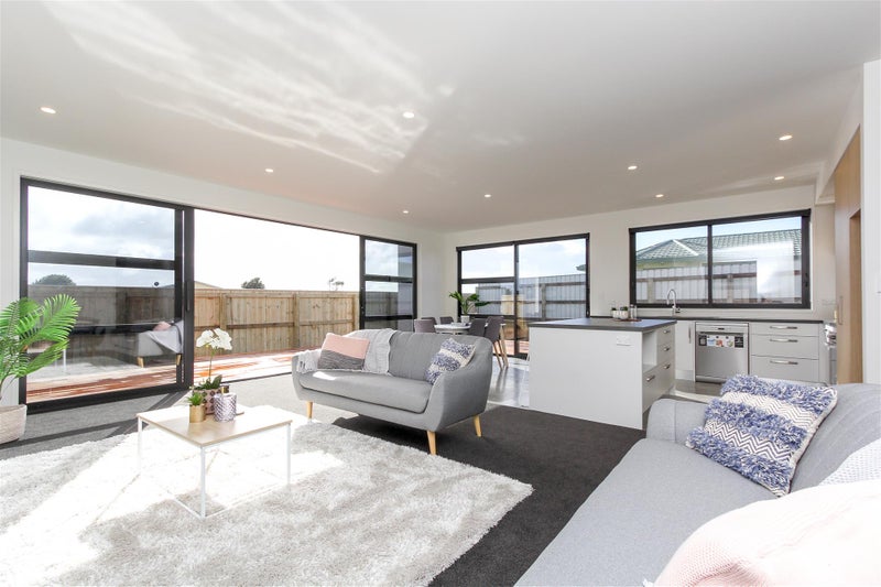 13 Desmond Place, Bell Block, New Plymouth - Carousel 2