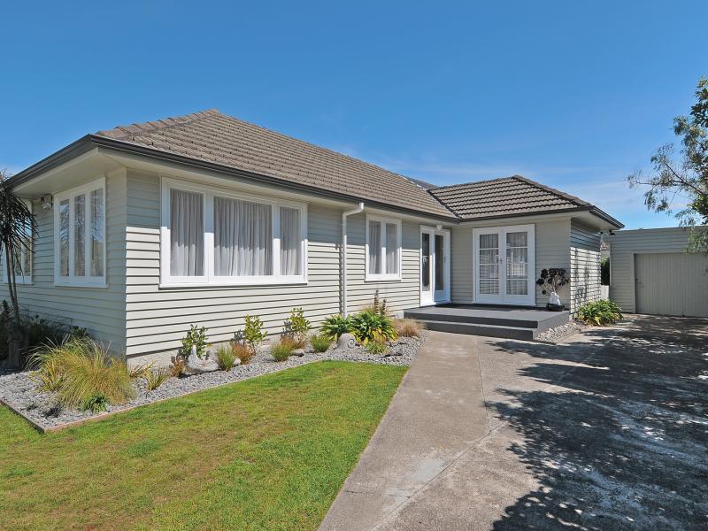 12 Moana Grove, Waiwhetu, Lower Hutt - Carousel 1