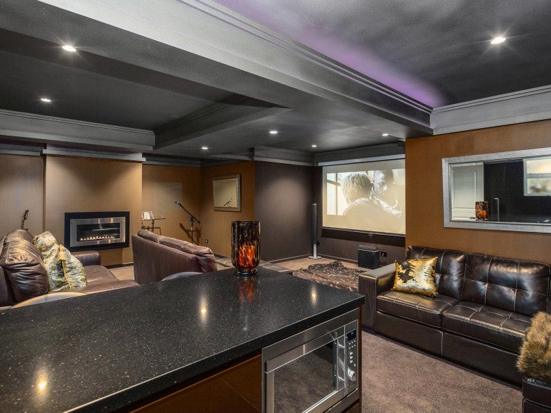 6 Hinau Street, Eastbourne, Lower Hutt - Carousel 1